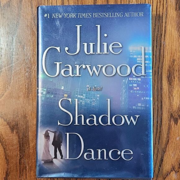 Shadow Dance - a Novel by Julie Garwood - Picture 1 of 3